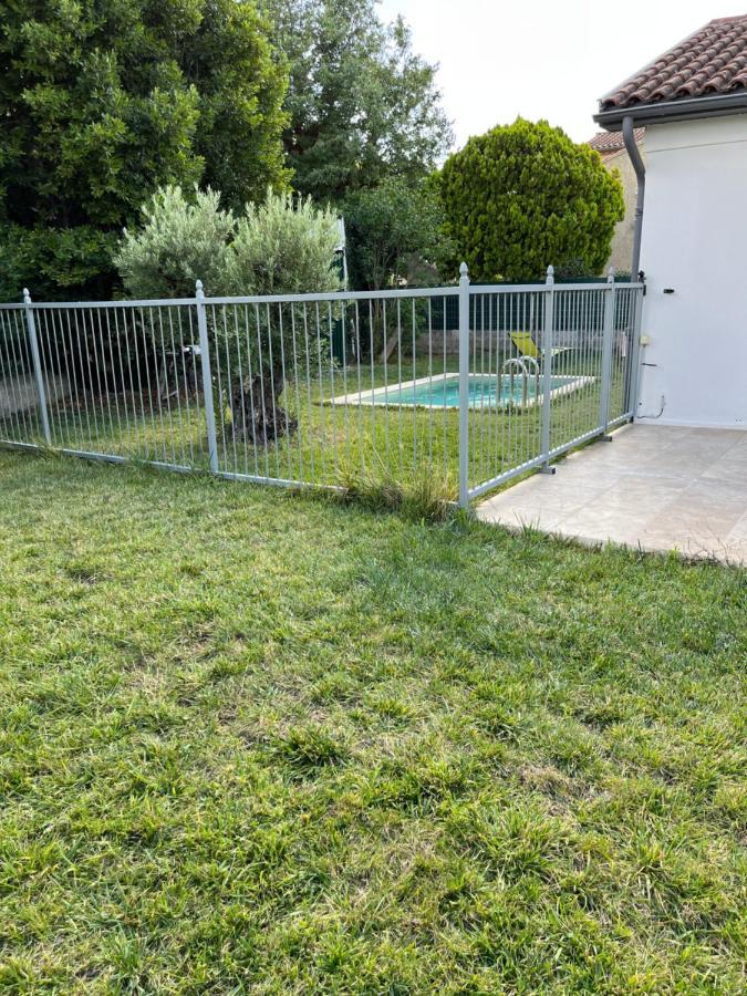 Villa Chaton L'Isle-sur-la-Sorgue Luaran gambar